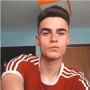 Me considero una persona que le gusta enseñar a todo tipo de personas asi ala vez que yo enseño tambien aprendo cosas de mis alumnos